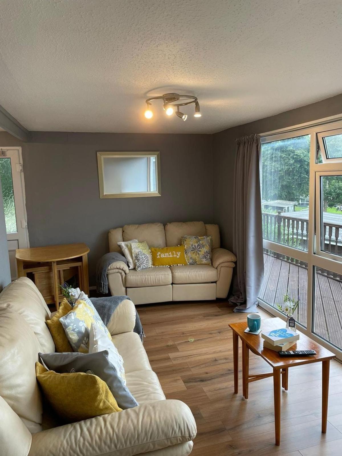180 River View Cabin Caeathro 외부 사진